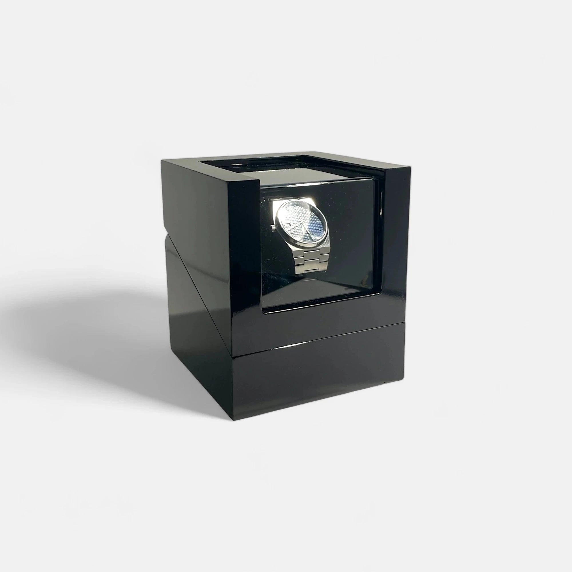 Carina Watch Winder, Noir Colour, Front Side, Closed